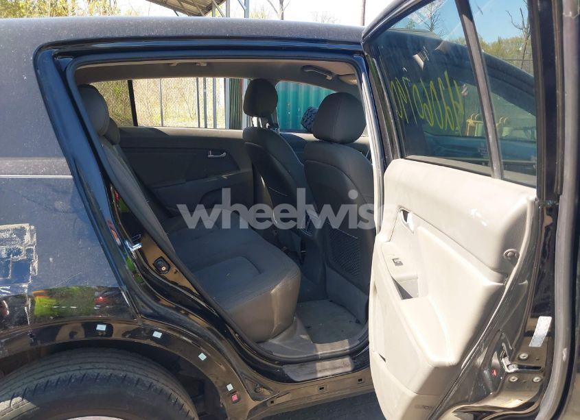 Photo 8 of 2015 Kia Sportage LX (VIN KNDPBCAC7F7792621)