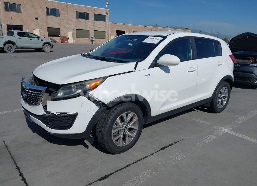 Photo 2 of 2016 Kia Sportage LX (VIN KNDPBCAC8G7803255)