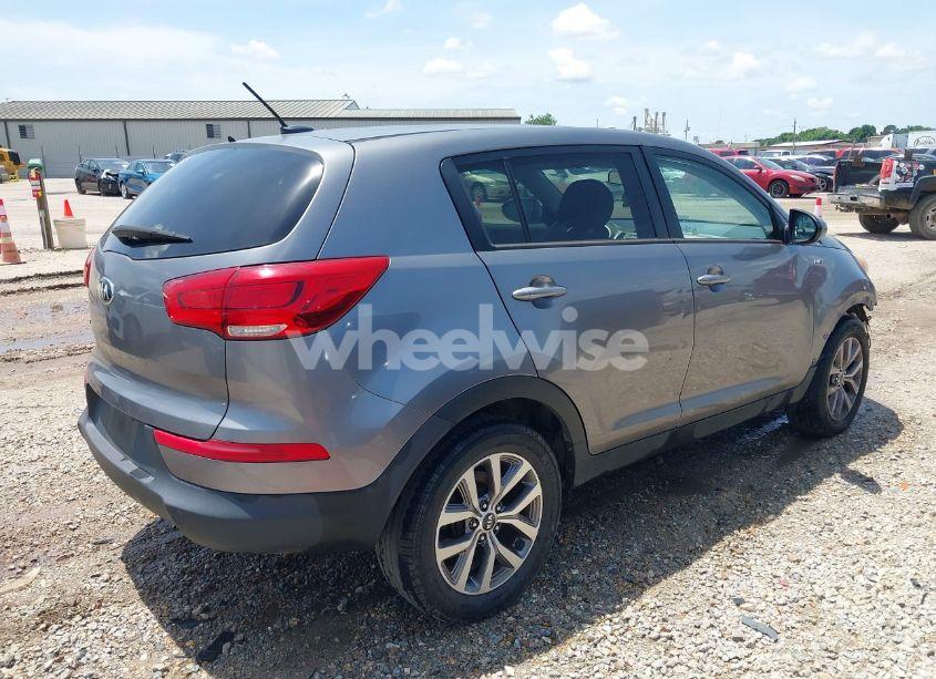 Photo 4 of 2016 Kia Sportage LX (VIN KNDPBCAC8G7872897)