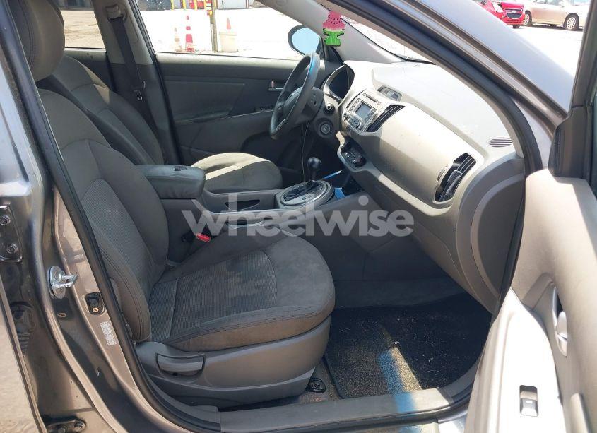 Photo 5 of 2016 Kia Sportage LX (VIN KNDPBCAC8G7872897)