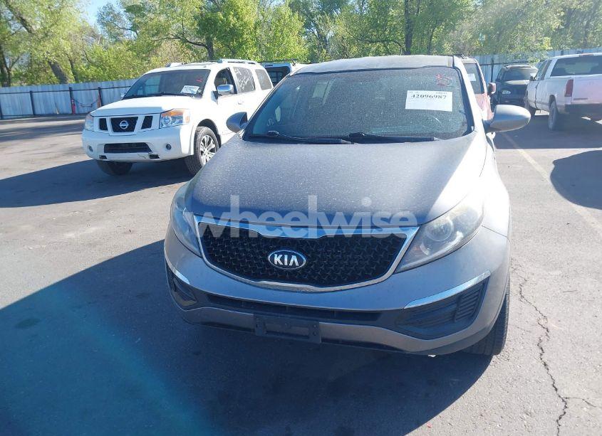 Photo 6 of 2016 Kia Sportage LX (VIN KNDPBCAC9G7840928)