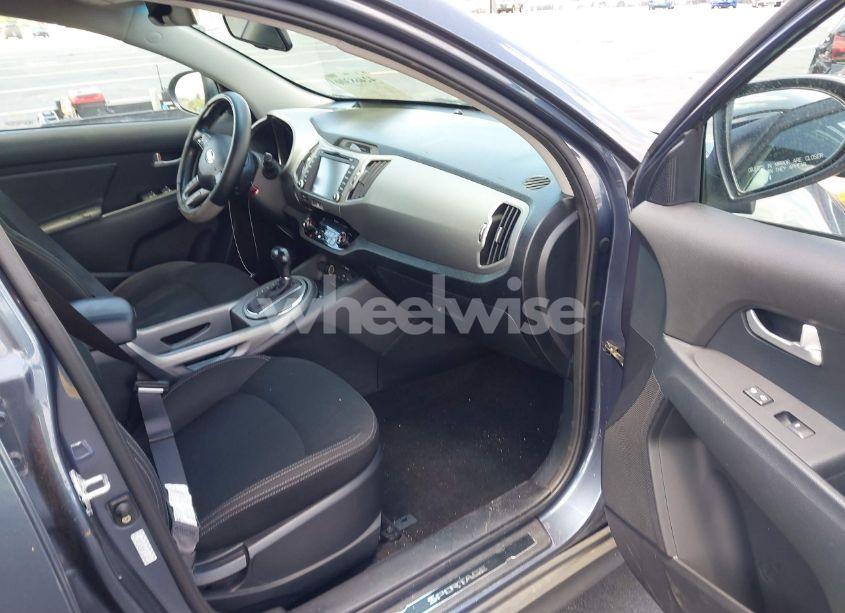 Photo 5 of 2015 Kia Sportage SX (VIN KNDPC3A60F7772993)