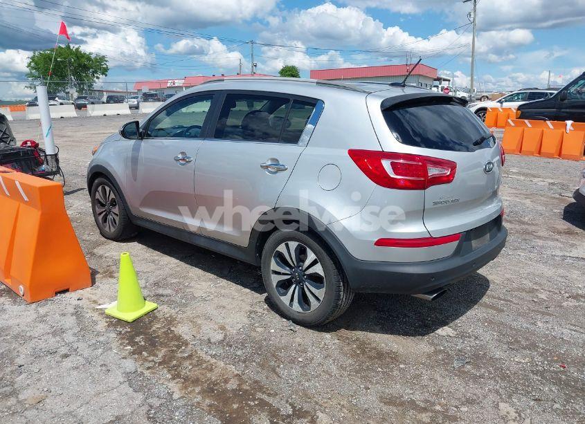 Photo 3 of 2011 Kia Sportage SX (VIN KNDPC3A68B7148742)