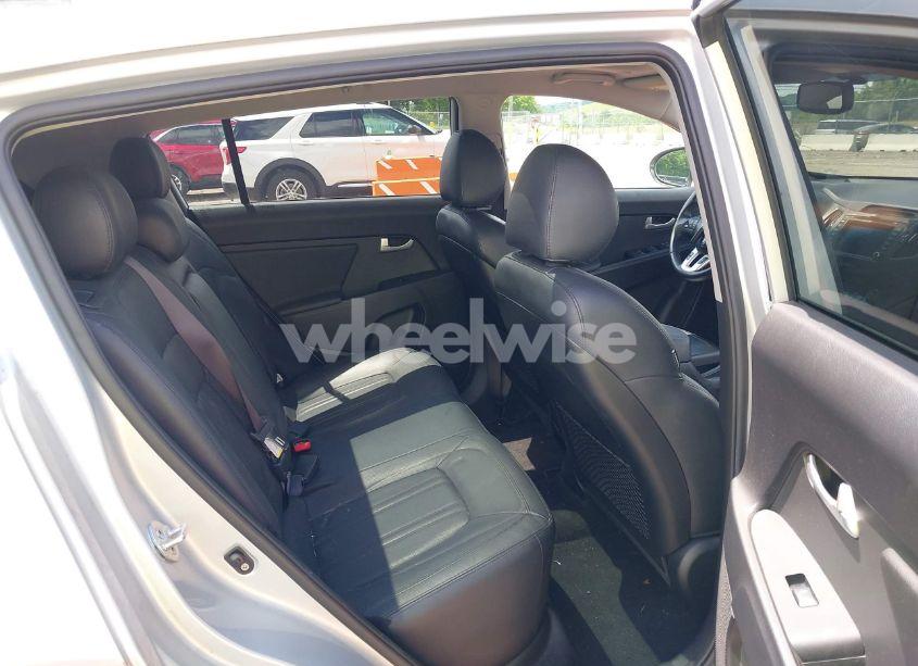 Photo 8 of 2011 Kia Sportage SX (VIN KNDPC3A68B7148742)