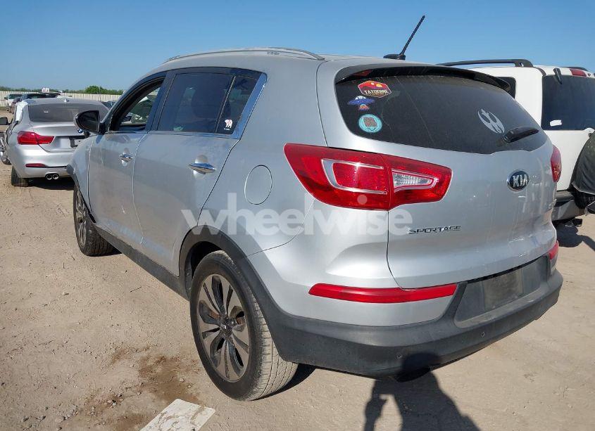 Photo 3 of 2013 Kia Sportage SX (VIN KNDPC3A6XD7432182)
