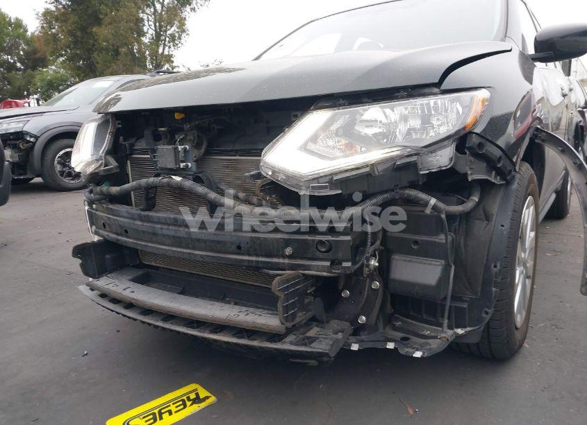 Photo 6 of 2017 Nissan Rogue S (VIN KNDPC3AC1G7******)