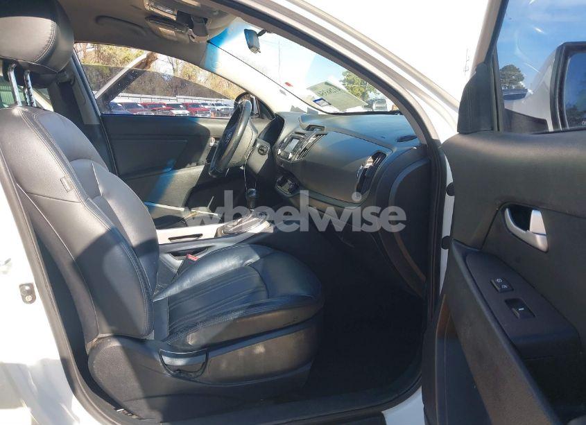 Photo 5 of 2016 Kia Sportage EX (VIN KNDPC3AC5G7868190)