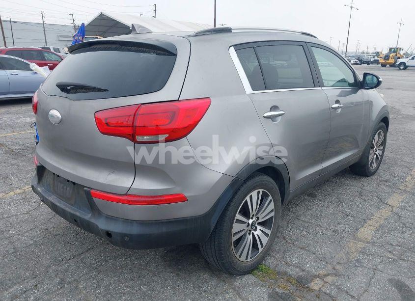 Photo 4 of 2014 Kia Sportage EX (VIN KNDPC3AC9E7571730)