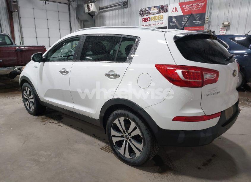 Photo 3 of 2013 Kia Sportage EX (VIN KNDPCCA28D7460687)