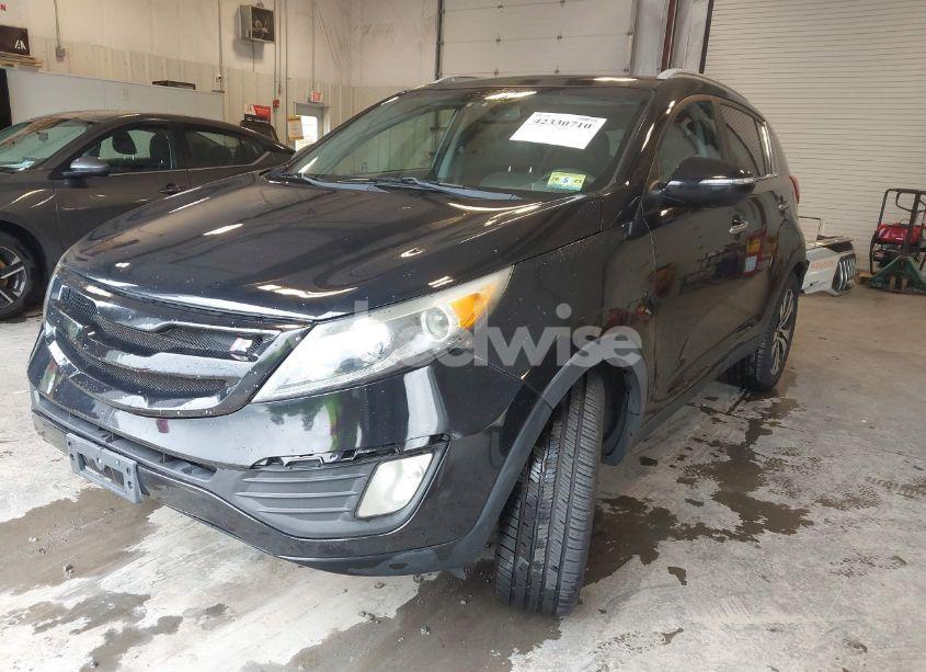 Photo 2 of 2012 Kia Sportage EX (VIN KNDPCCA2XC7311504)