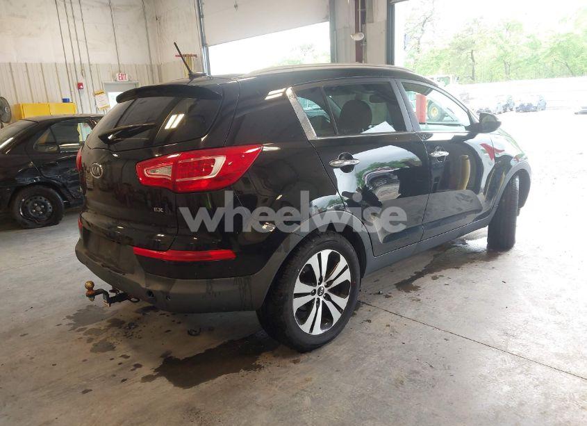 Photo 4 of 2012 Kia Sportage EX (VIN KNDPCCA2XC7311504)