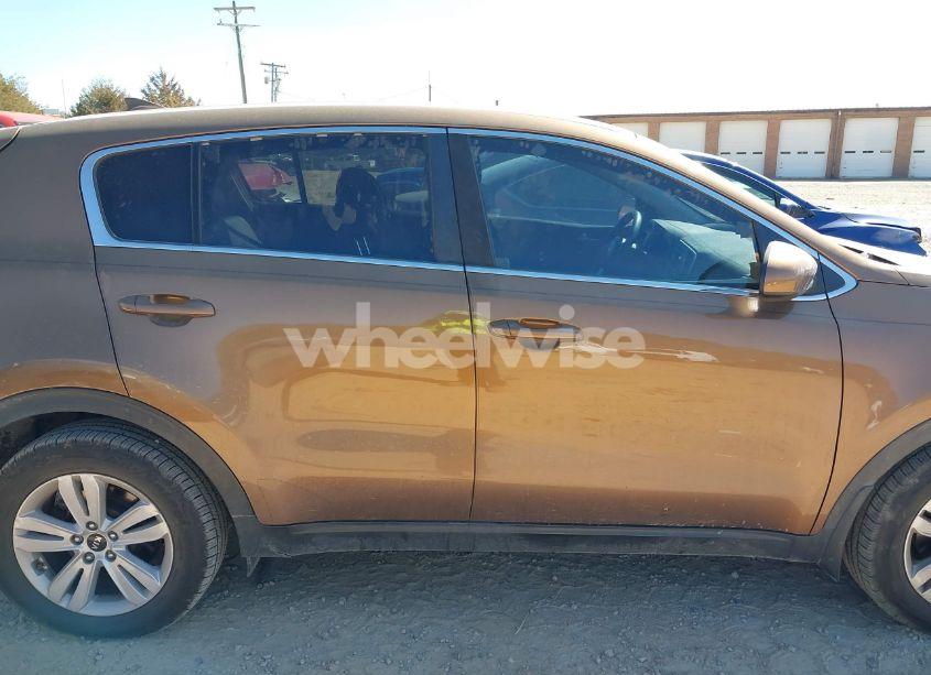 Photo 13 of 2017 Kia Sportage LX (VIN KNDPM3AC0H7106531)