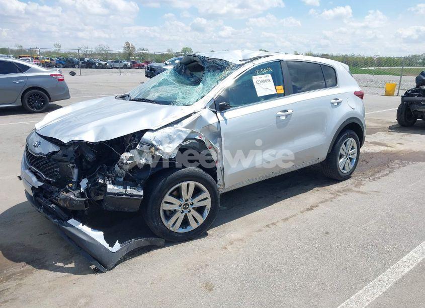 Photo 2 of 2018 Kia Sportage LX (VIN KNDPM3AC0J7323485)