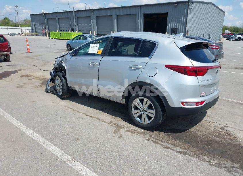 Photo 3 of 2018 Kia Sportage LX (VIN KNDPM3AC0J7323485)