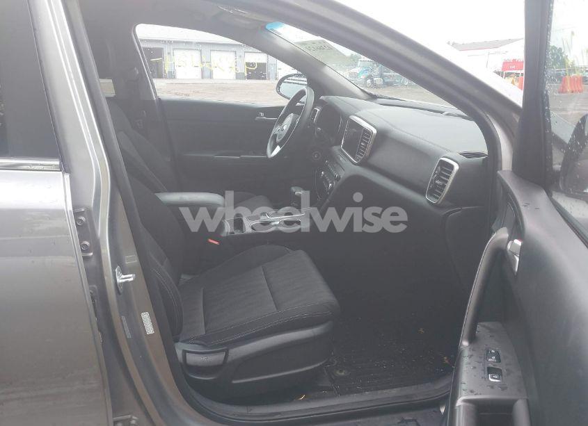 Photo 5 of 2020 Kia Sportage LX (VIN KNDPM3AC0L7665473)