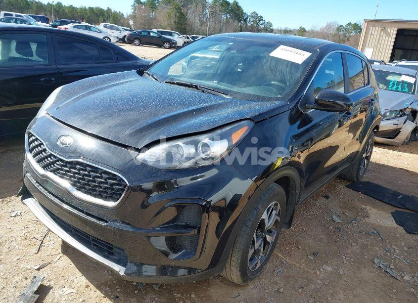 Photo 2 of 2021 Kia Sportage LX (VIN KNDPM3AC0M7927106)