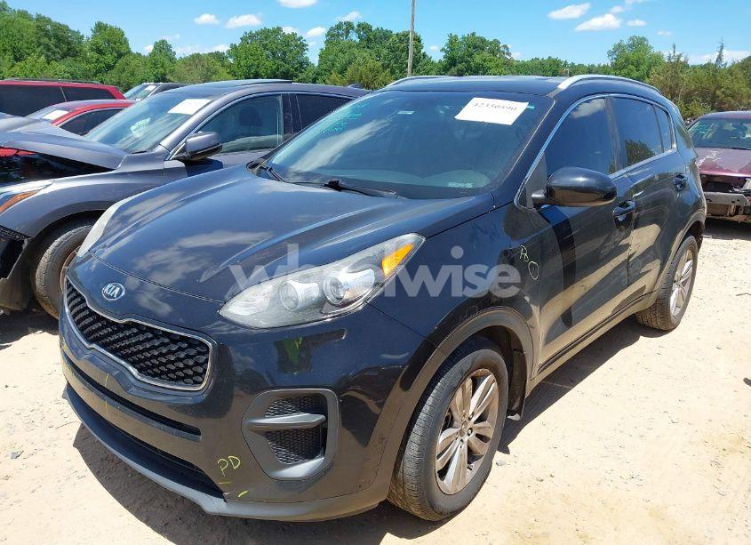 Photo 2 of 2019 Kia Sportage LX (VIN KNDPM3AC1K7526211)