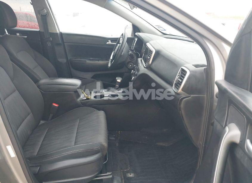 Photo 5 of 2020 Kia Sportage LX (VIN KNDPM3AC1L7795097)