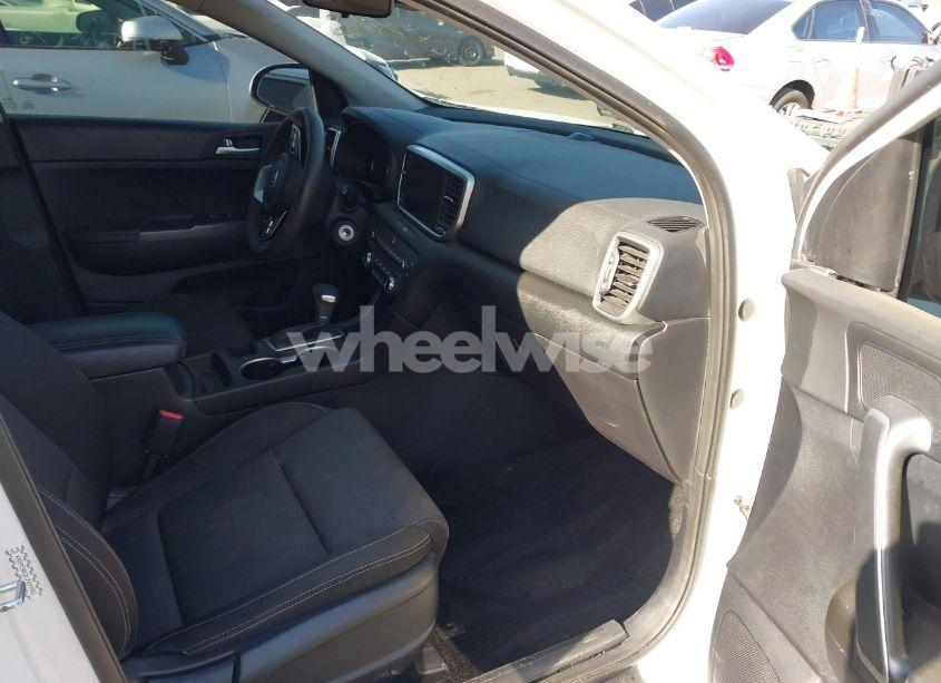 Photo 5 of 2021 Kia Sportage LX (VIN KNDPM3AC1M7855462)
