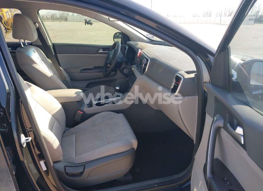 Photo 5 of 2017 Kia Sportage LX (VIN KNDPM3AC2H7241705)