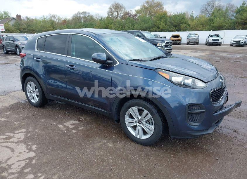 2018 Kia Sportage LX (VIN KNDPM3AC2J7339672) main photo