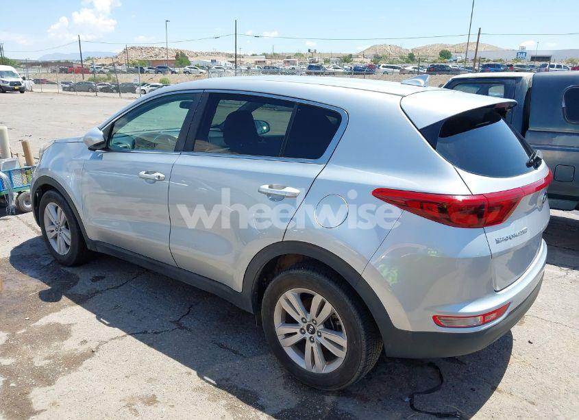 Photo 13 of 2018 Kia Sportage LX (VIN KNDPM3AC2J7341468)