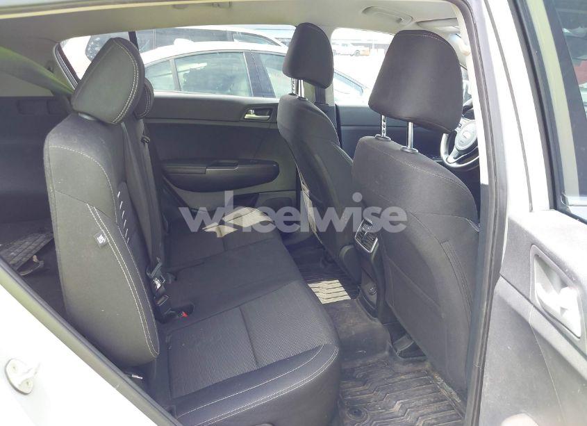 Photo 8 of 2018 Kia Sportage LX (VIN KNDPM3AC2J7344614)