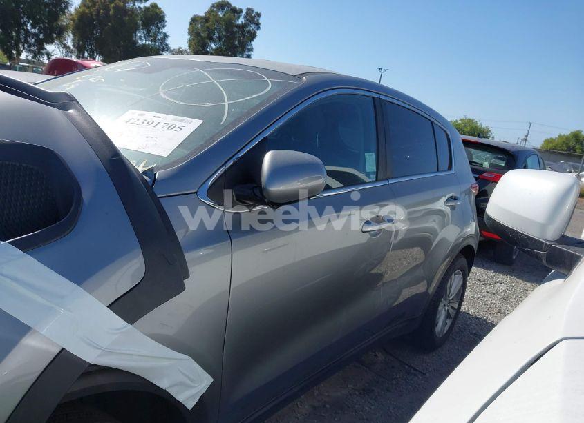 Photo 15 of 2019 Kia Sportage LX (VIN KNDPM3AC2K7619996)