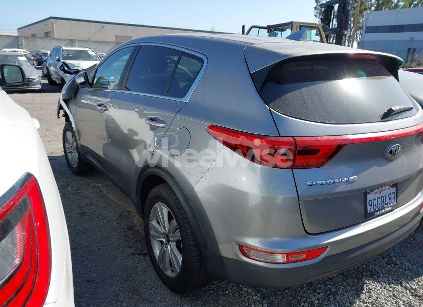 Photo 3 of 2019 Kia Sportage LX (VIN KNDPM3AC2K7619996)