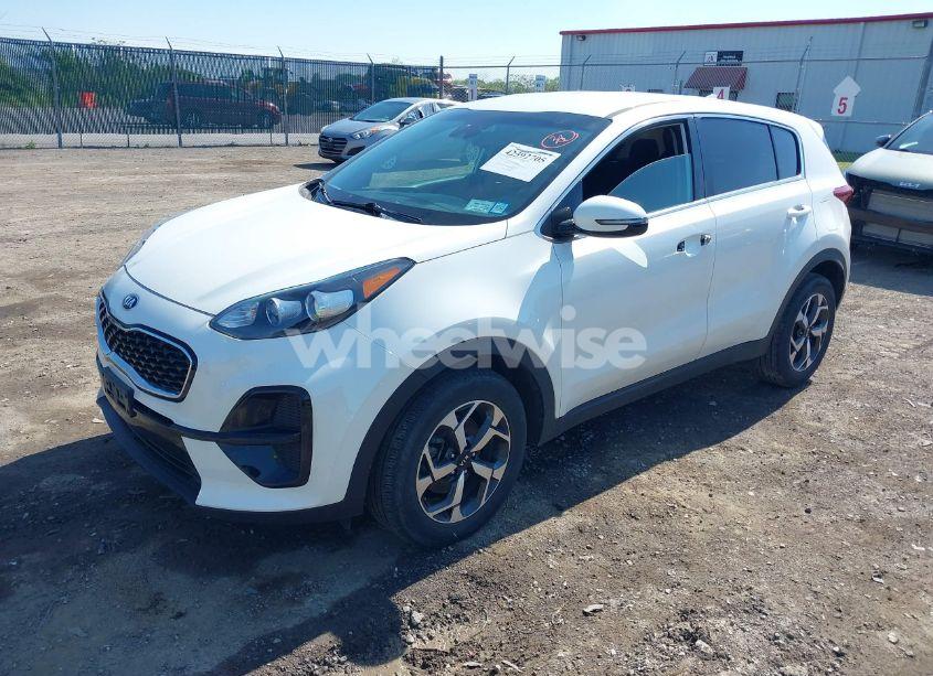 Photo 2 of 2021 Kia Sportage LX (VIN KNDPM3AC2M7892939)