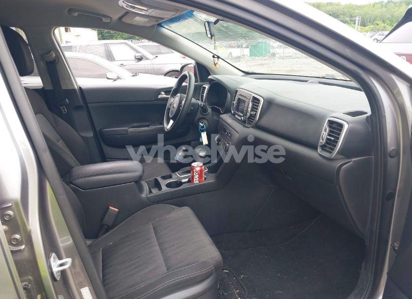 Photo 5 of 2017 Kia Sportage LX (VIN KNDPM3AC3H7103381)