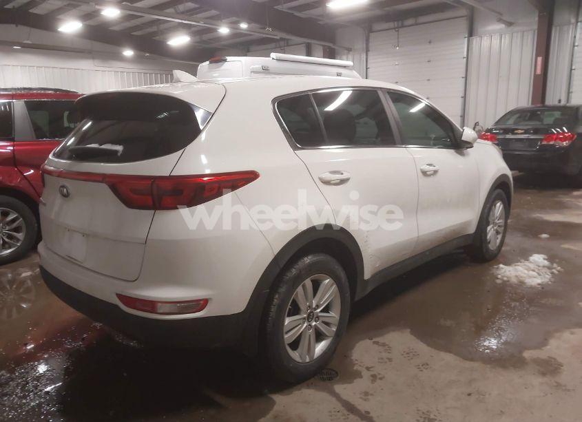 Photo 4 of 2019 Kia Sportage LX (VIN KNDPM3AC3K7591707)