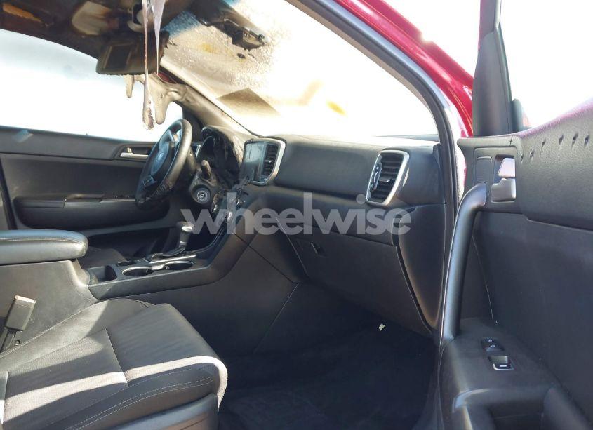 Photo 5 of 2020 Kia Sportage LX (VIN KNDPM3AC3L7719719)