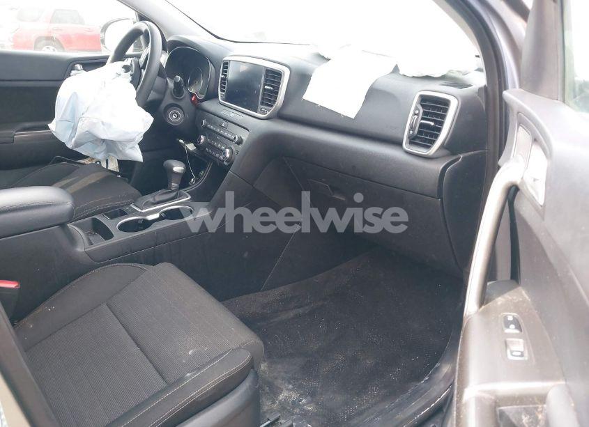 Photo 5 of 2021 Kia Sportage LX (VIN KNDPM3AC3M7933062)