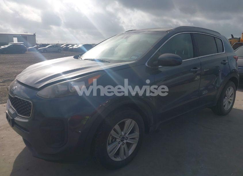 Photo 2 of 2017 Kia Sportage LX (VIN KNDPM3AC4H7132582)