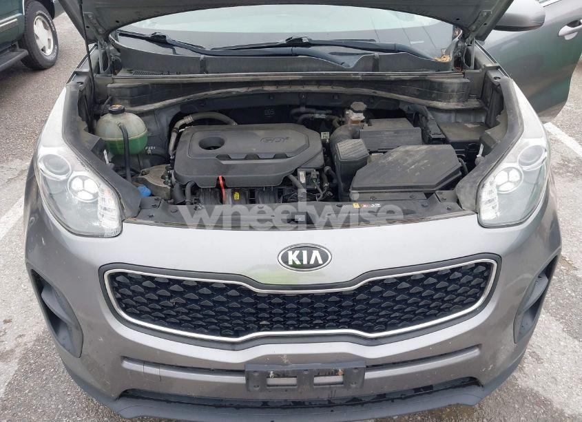 Photo 10 of 2018 Kia Sportage LX (VIN KNDPM3AC4J7456590)