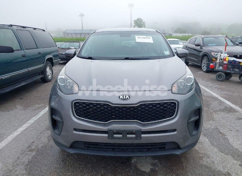 Photo 12 of 2018 Kia Sportage LX (VIN KNDPM3AC4J7456590)