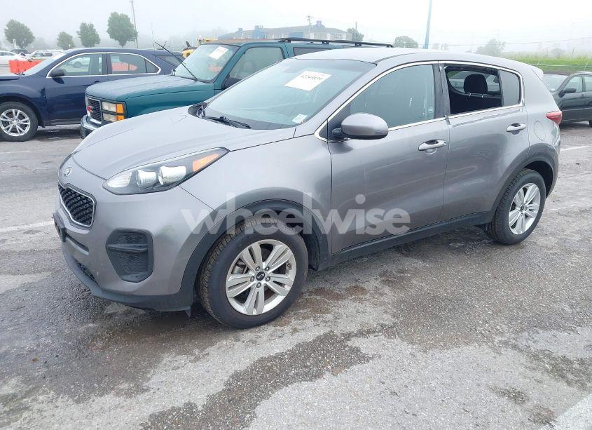 Photo 2 of 2018 Kia Sportage LX (VIN KNDPM3AC4J7456590)