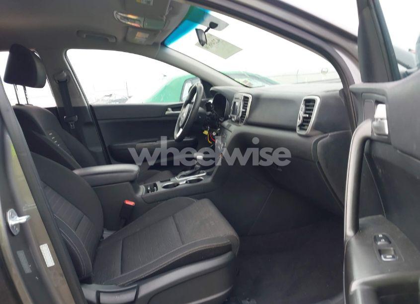 Photo 5 of 2018 Kia Sportage LX (VIN KNDPM3AC4J7456590)