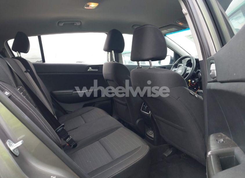 Photo 8 of 2018 Kia Sportage LX (VIN KNDPM3AC4J7456590)