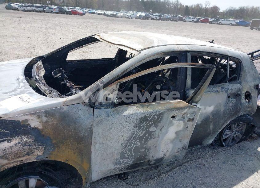 Photo 6 of 2018 Kia Sportage LX (VIN KNDPM3AC4J7489265)