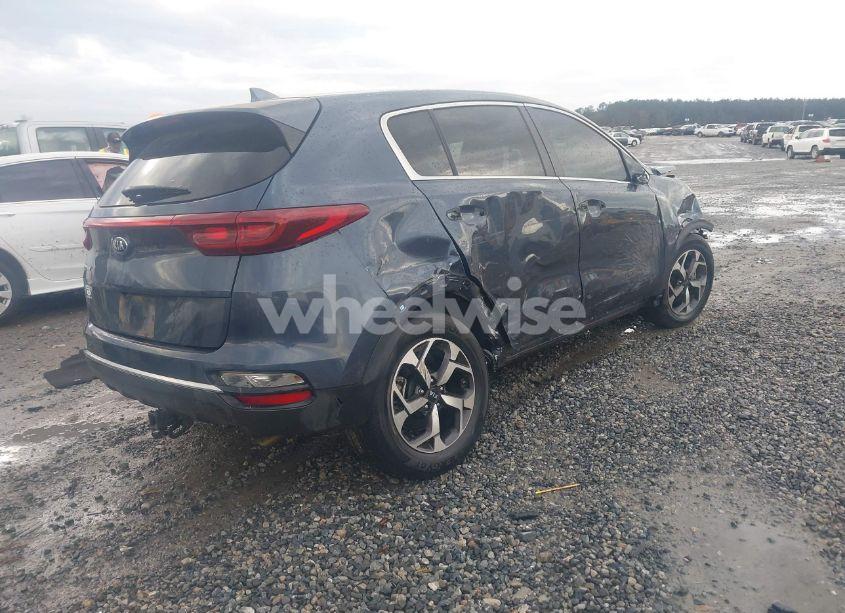 Photo 4 of 2021 Kia Sportage LX (VIN KNDPM3AC4M7890450)