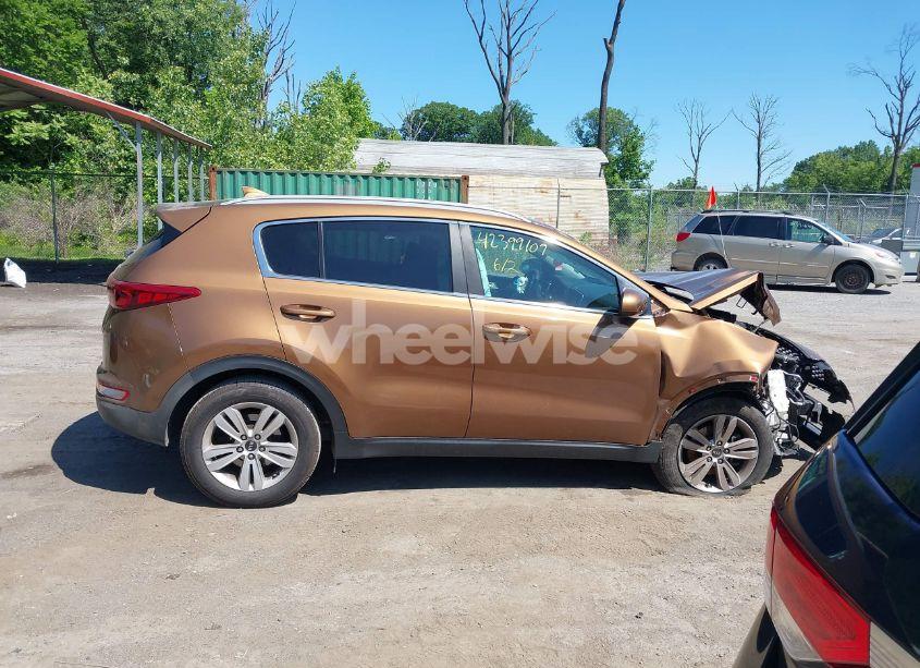 Photo 13 of 2018 Kia Sportage LX (VIN KNDPM3AC5J7400173)
