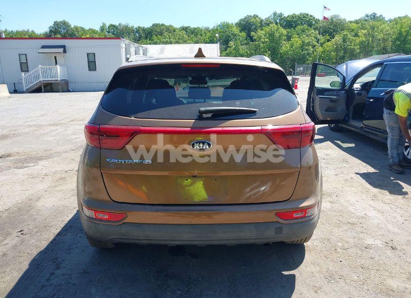 Photo 16 of 2018 Kia Sportage LX (VIN KNDPM3AC5J7400173)