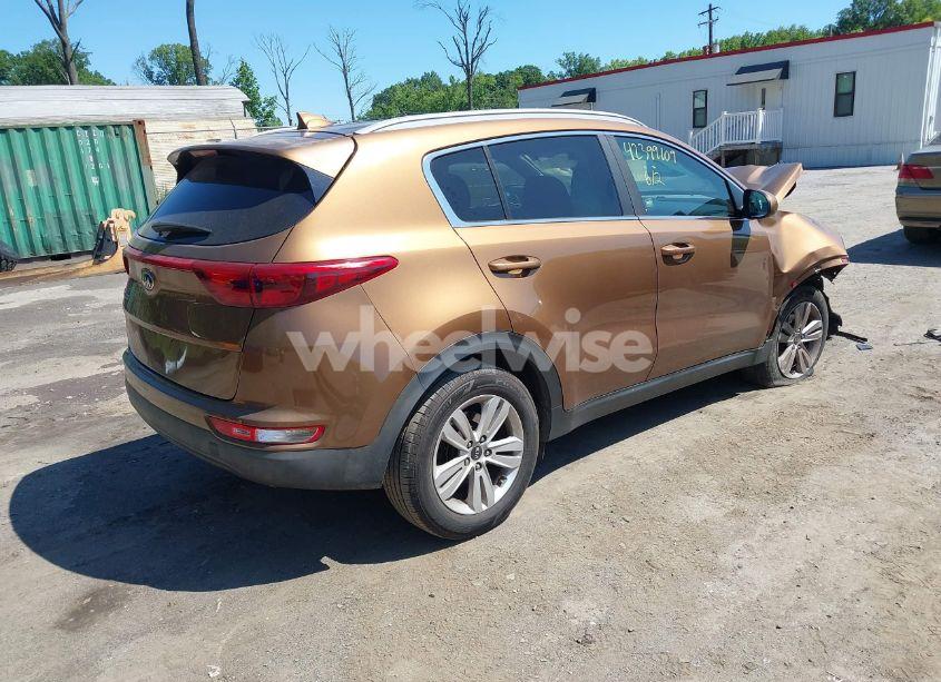 Photo 4 of 2018 Kia Sportage LX (VIN KNDPM3AC5J7400173)