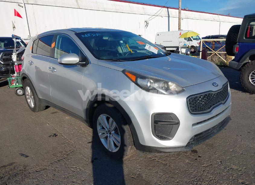 2018 Kia Sportage LX (VIN KNDPM3AC5J7451690) main photo