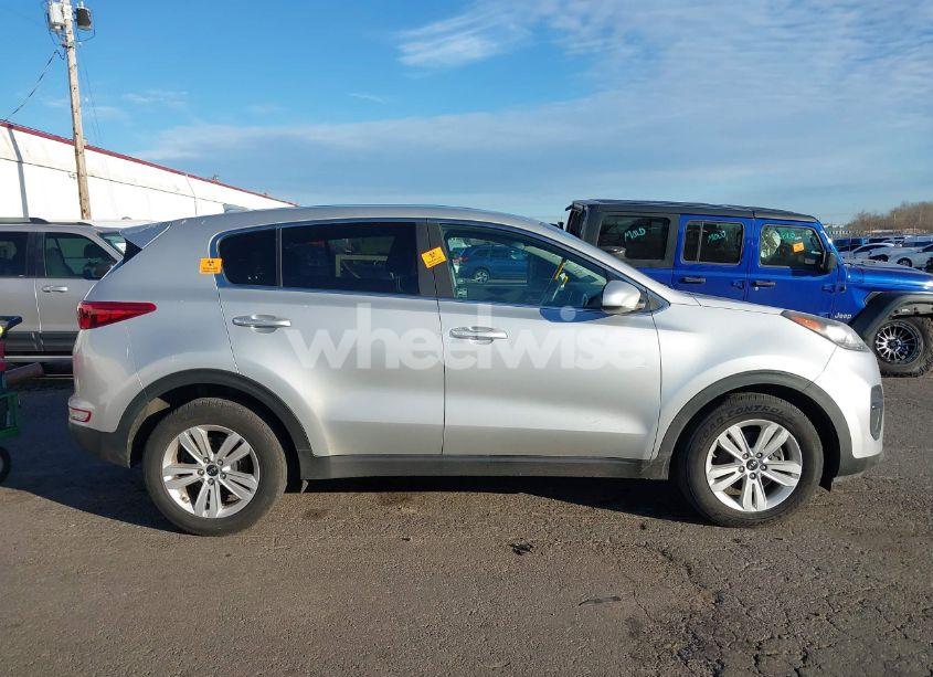 Photo 12 of 2018 Kia Sportage LX (VIN KNDPM3AC5J7451690)