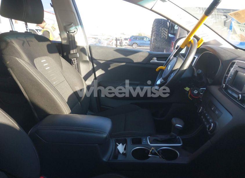 Photo 5 of 2018 Kia Sportage LX (VIN KNDPM3AC5J7451690)