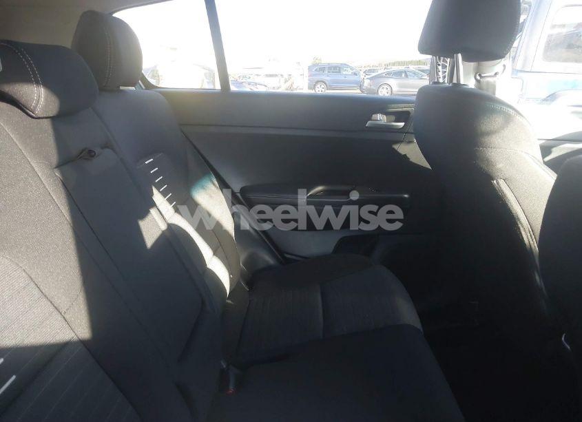 Photo 8 of 2018 Kia Sportage LX (VIN KNDPM3AC5J7451690)