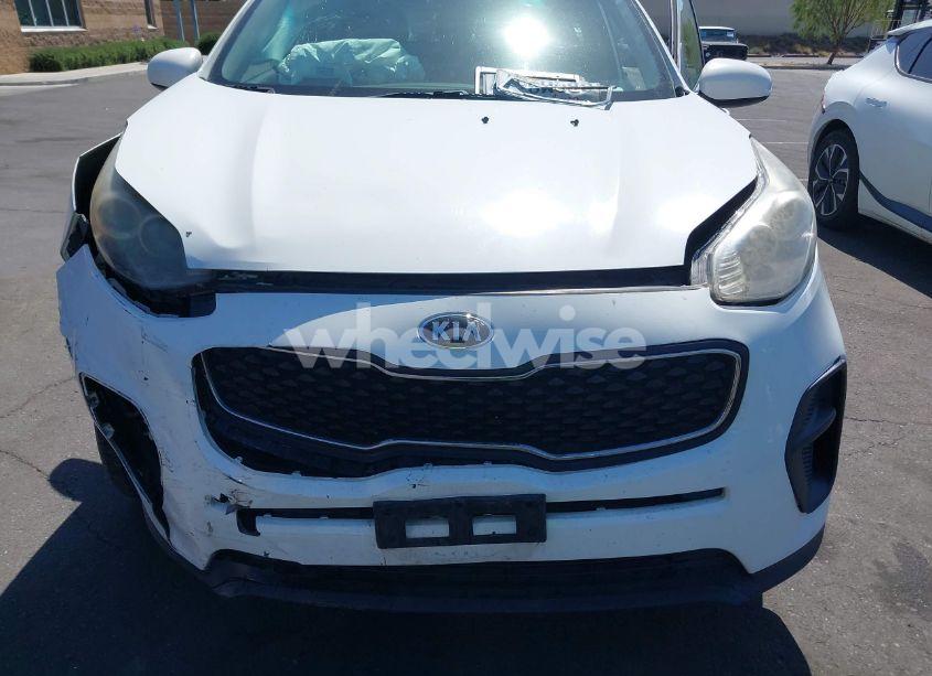 Photo 10 of 2018 Kia Sportage LX (VIN KNDPM3AC6J7387854)